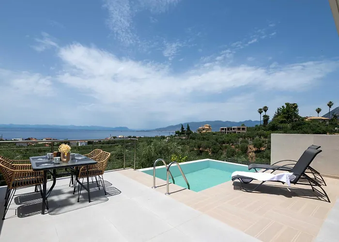 A V Luxury With Private Pools Kalamáta