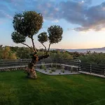A V Luxury With Private Pools Apartment Kalamata