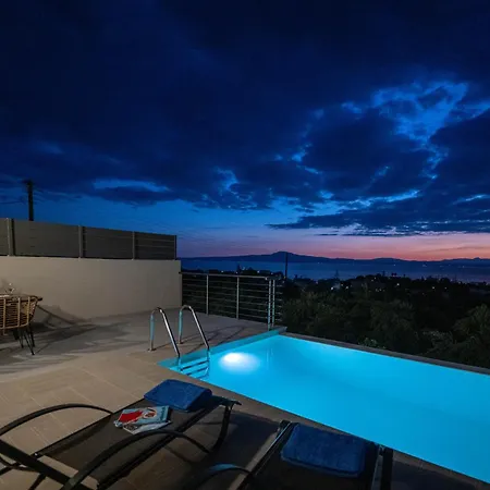 A V Luxury With Private Pools Apartamento Kalamata