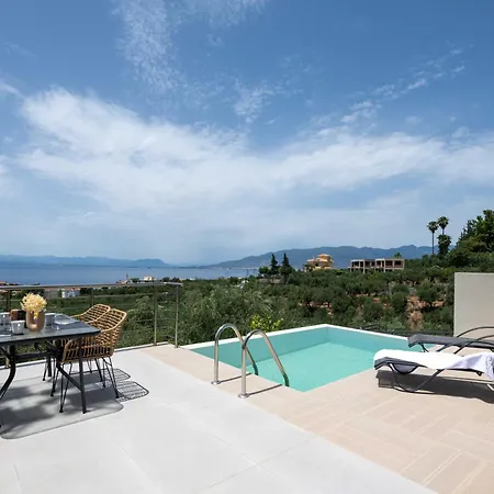 A V Luxury With Private Pools كالاماتا