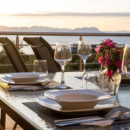 Daire A V Luxury With Private Pools Kalamata