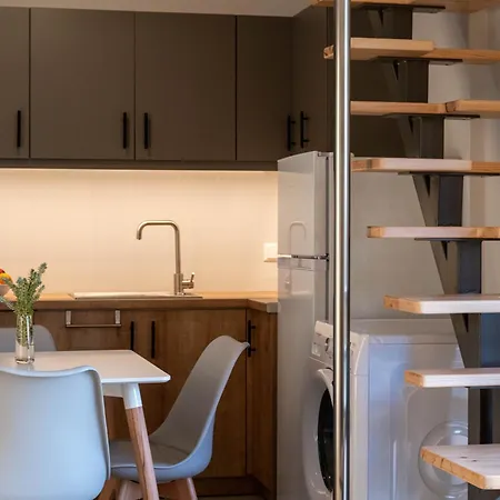 A V Luxury With Private Pools شقة *