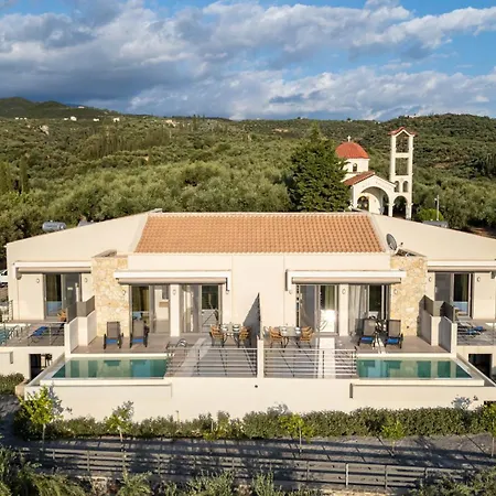 A V Luxury With Private Pools Apartamento Kalamata