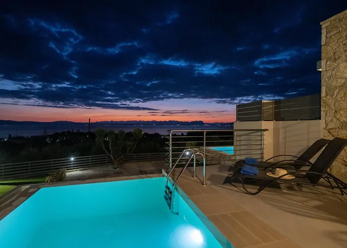 A V Luxury With Private Pools *