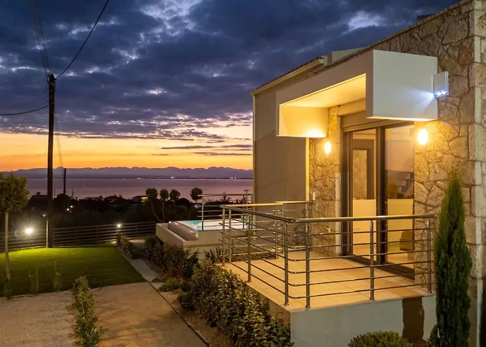 A V Luxury With Private Pools Apartment *