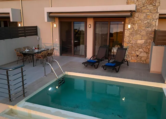 A V Luxury With Private Pools * Kalamata